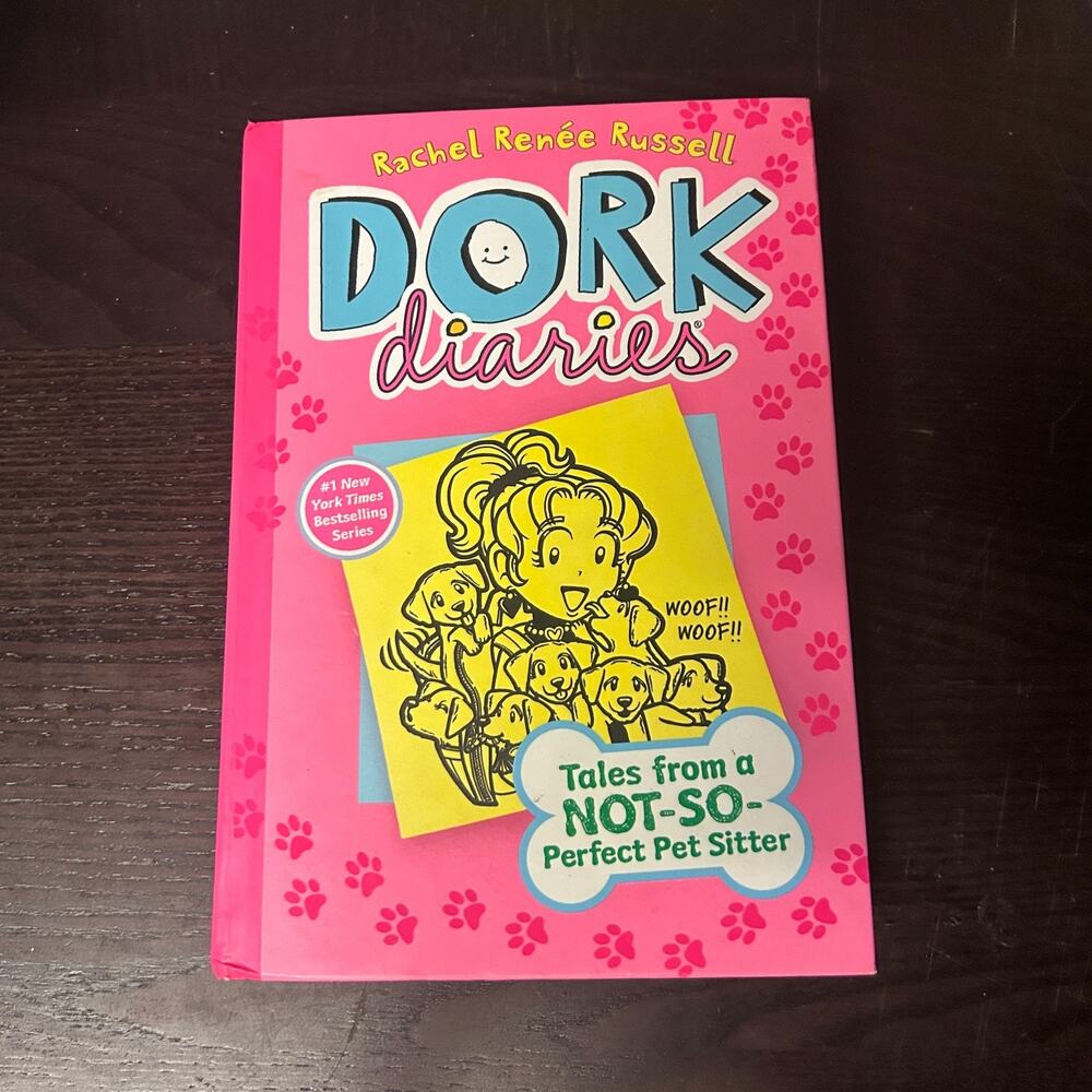 Dork Diaries 10 : Tales from a Not-So-Perfect Pet Sitter by Rachel Renée Russell